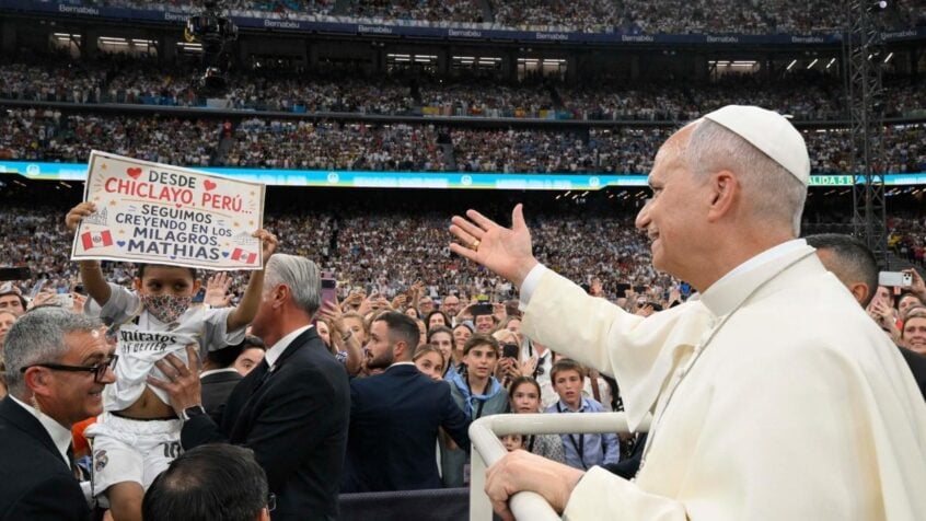 Au stade Santiago Bernabéu, le pape a encouragé les catholiques madrilènes