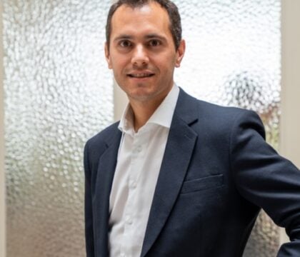 L&rsquo;ex coprésident d&rsquo;Ecolo Samuel Cogolati va prendre la direction de Caritas International: « Je ressens aujourd’hui le besoin de retrousser mes manches »