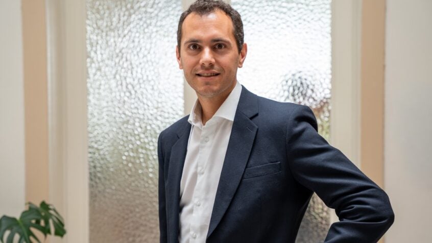 Après avoir co-présidé Ecolo, Samuel Cogolati va prendre la direction de Caritas International