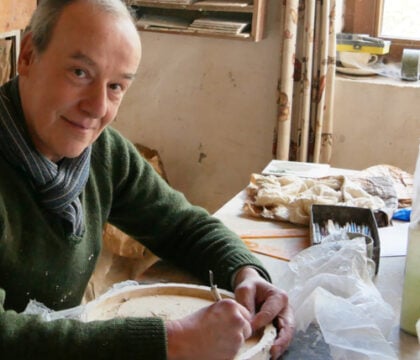 « L’important pour moi est d’être témoin de ce qui est beau dans la vie »: rencontre avec Stéphane Terlinden, artisan-céramiste