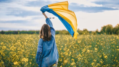 Les familles ukrainiennes au cœur de la résilience de la nation : « Nous ne pouvons pas laisser l’Ukraine devenir une terre dévastée, peuplée uniquement de gens blessés et en colère »