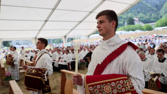 Un Liégeois ordonné prêtre par la Fraternité Saint-Pie X: Mgr Delville réagit