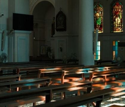 Les églises, lieux de refuge contre la canicule? Mgr Luc Terlinden a rencontré Jean-Luc Crucke, ministre du Climat