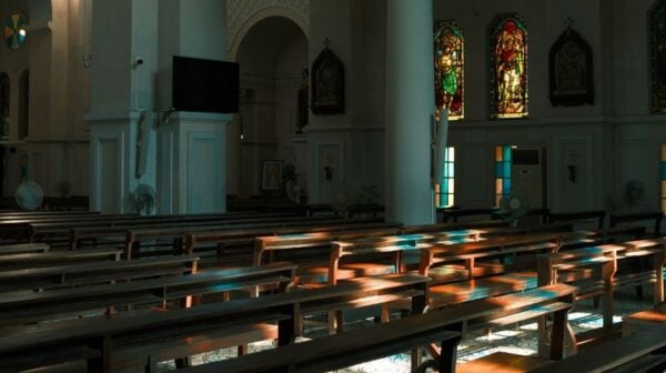 Les églises, lieux de refuge contre la canicule? Mgr Luc Terlinden a rencontré Jean-Luc Crucke, ministre du Climat