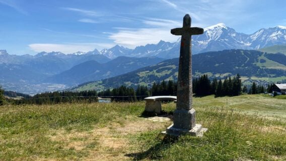 Quand les prêtres sont en vacances : « Même si nous nous absentons territorialement, nous restons prêtres »